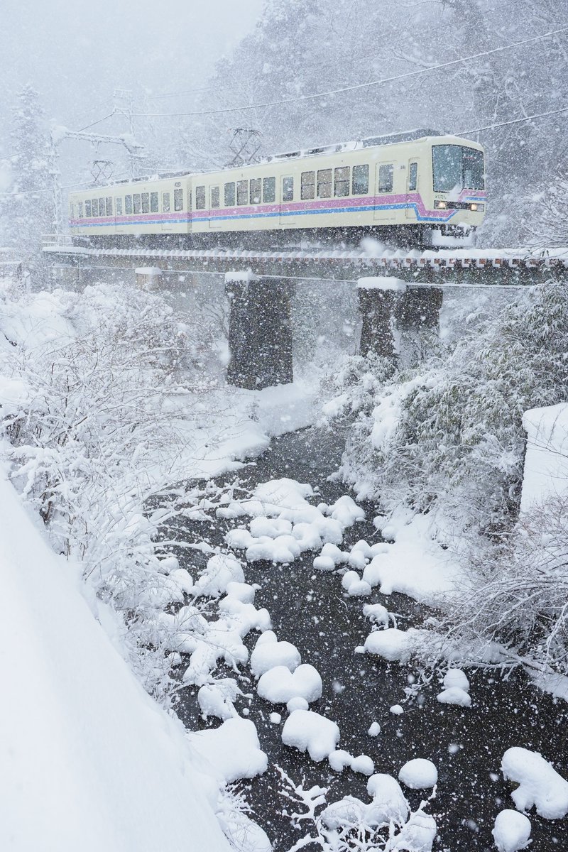 これは実質えちぜん鉄道って言ってもバレへん気がする叡山電車です
