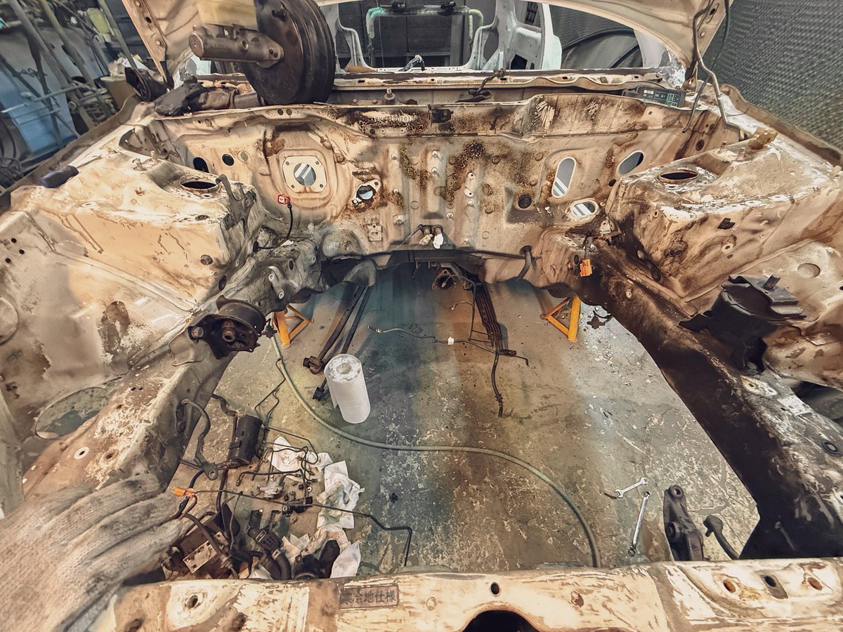 さーて次は全部付きの純正やしどんな取り回しにしようかな🤔