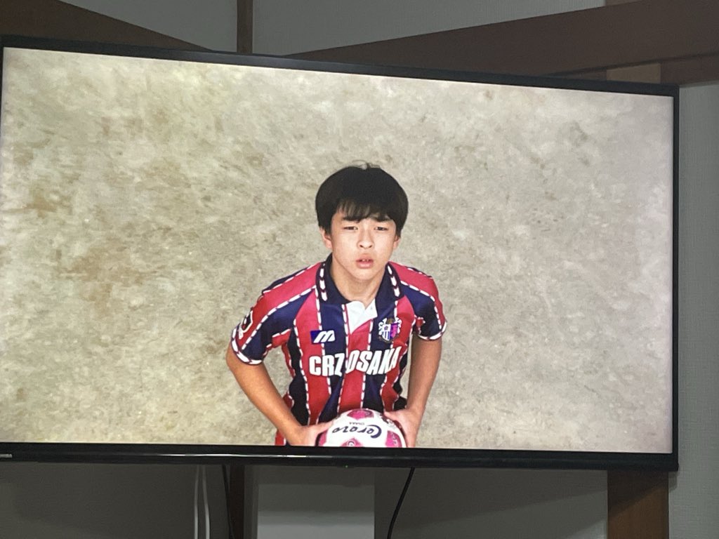 モスラ3見てたら見たことありすぎるユニフォームみつけてびっくりしてる