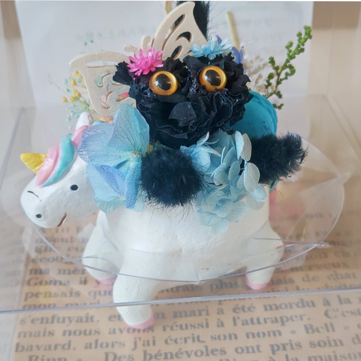 今日のご紹介は。。。 Rinnさんが新作プリザーブドフラワーを届けて