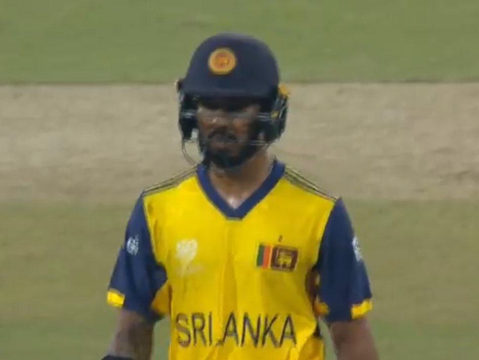 geosupertv's tweet image. Mark Adair strikes! 🏏 Kamil Mishara out early! 💥
 
Follow live: geosuper.tv/latest/53190-s…

#SLvIRE #T20WorldCup2026