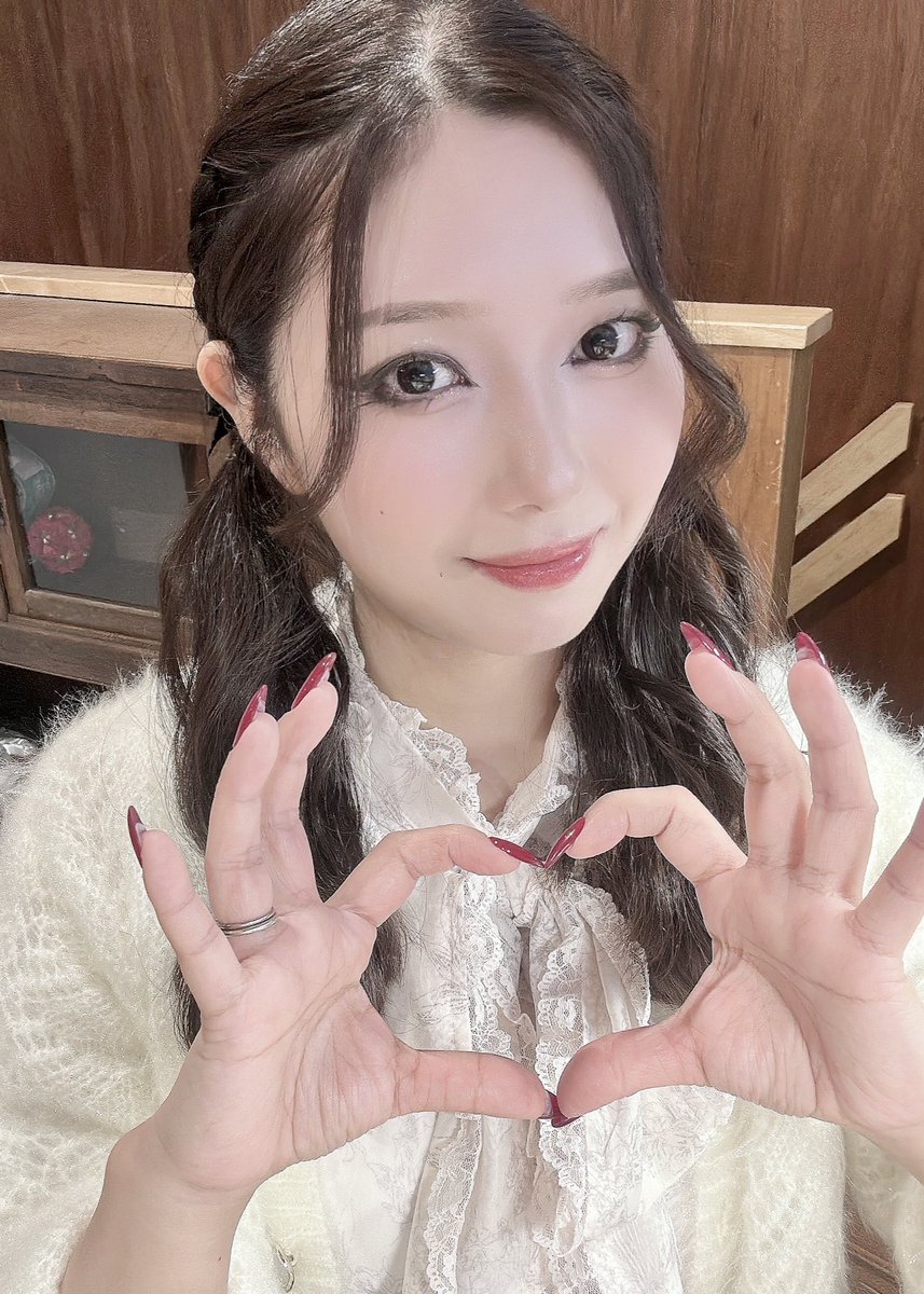 miimi_0928's tweet photo. 怪談イベント第六弾、寒い中ご来場いただいた皆様、ありがとうございました！🫶🏻

作品は完売いたしました！感謝です💘

#怪談イベント #怪談 #アート https://t.co/Kb3B71lWaR
