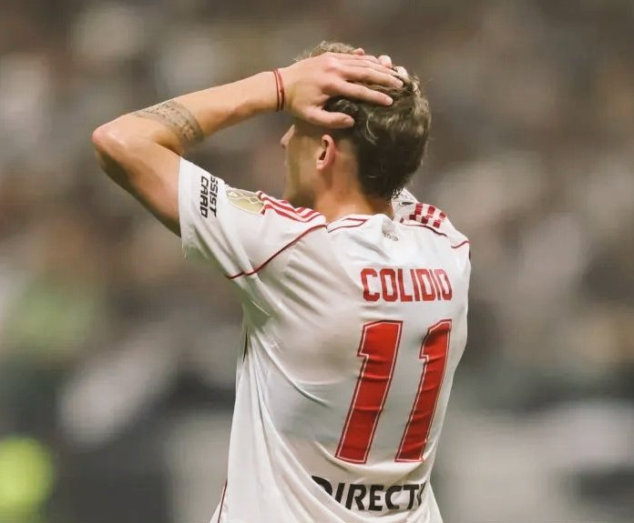PanoramaRiver's tweet photo. Colidio no se sabe de qué juega pero siempre es titular. 22 partidos sin gol. https://t.co/zv2R0QoX3J