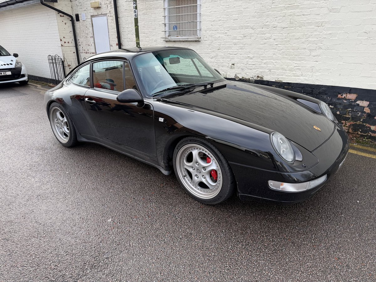 Sunday morning.. it’s car day ..right? M2CS with Cupra ST daily..@Takona coffees and cars in sawbridgeworth ..love a focus RS… mates’ nice 993😁