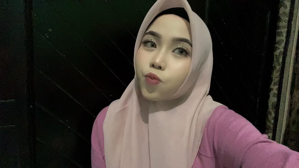 eeshaa 🍒 tweet media