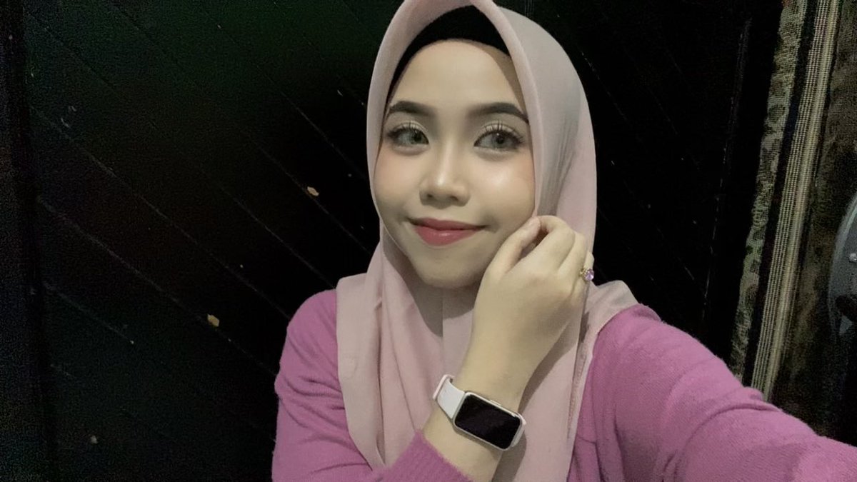 eeshaa 🍒 tweet media