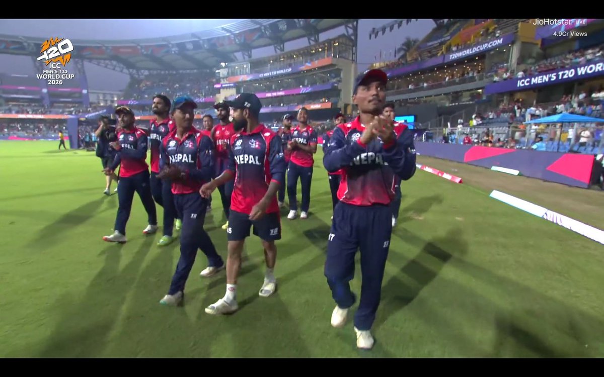 NEPAL PLAYERS THANKING THE WANKHEDE CROWD 🥹❤️