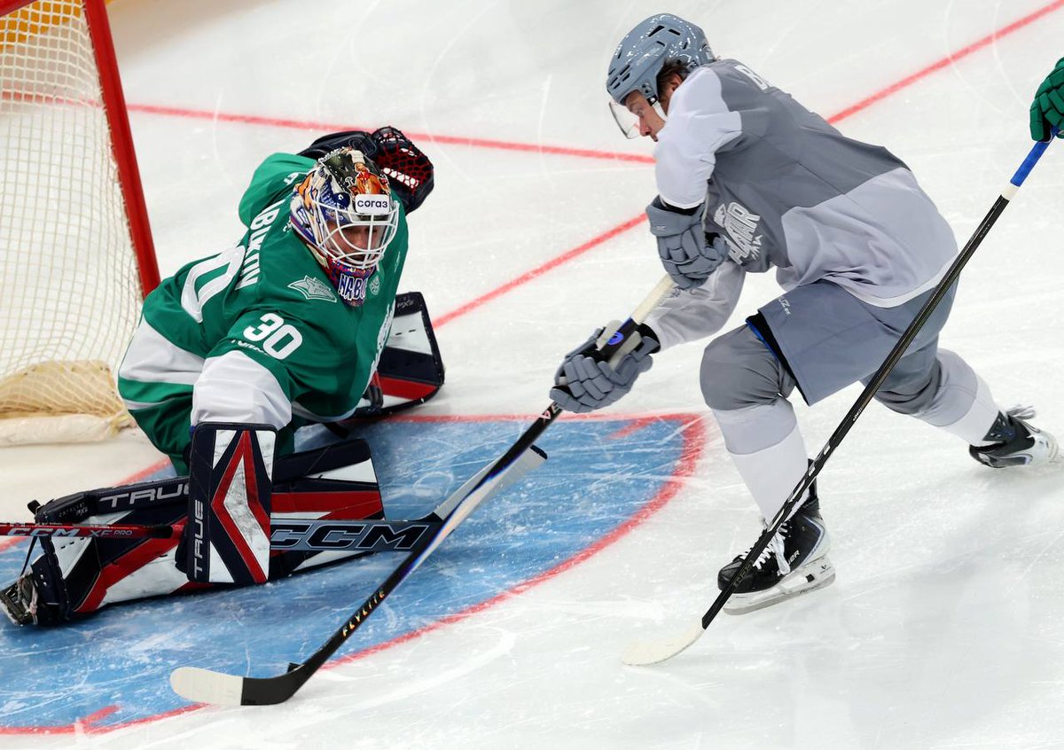 Илья Набоков и KHL U23 Stars — серебряные призёры FONBET Матча Звёзд КХЛ 2026! 🥈

Поздравляем с серебром!👏🏻

#Металлург #Магнитогорск #ММК #Братьяпоогню