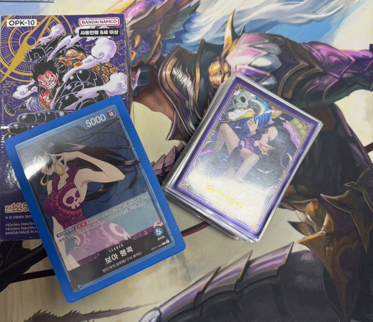 카드숲 팀전

청행콕조아

개인 3-1
팀 3-1

타이로 토너못갔는데 사장님이 한통주심!!

카드숲 만세!!!!