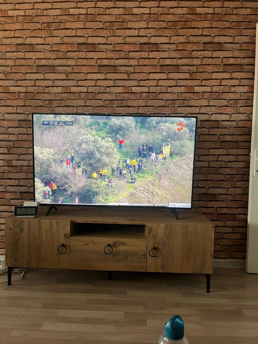 bizimkilerin maç izlediği yere bak kafayı yiyeceğim ahakahshsjhssh