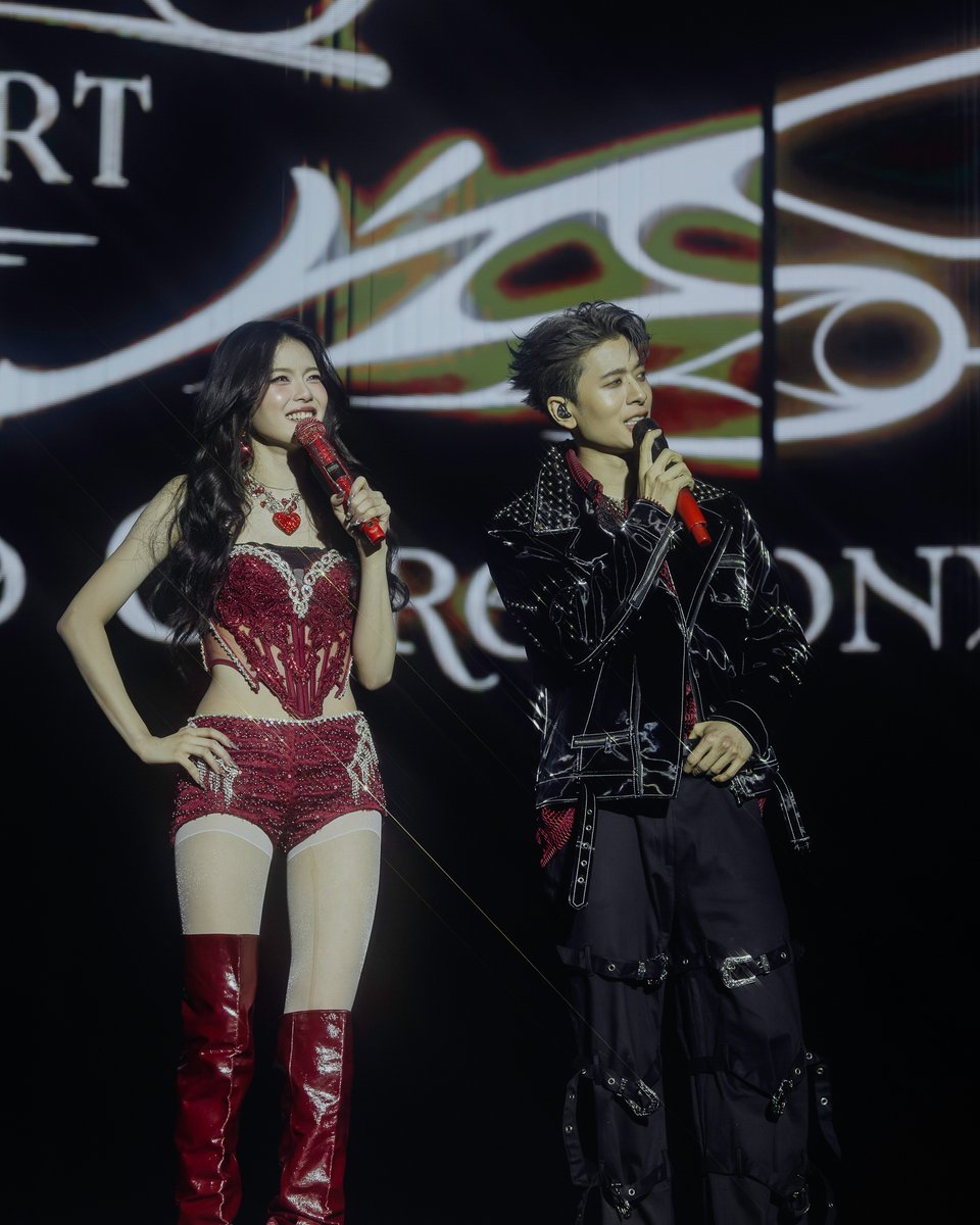 A special night at
PiXXiE Tales Concert 
The Enchanted Ceremony 

Another beautiful moment
with Porsche and Mabelz on stage.

#XXSIVK 
#Mabelz_PiXXiE
#PiXXiETalesConcert
#4NOLOGUE
#ForPeopleForCulture