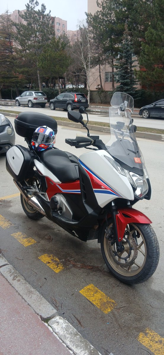 Hava kapalı ve hafif yağmurlu olsa da...🌈🍀🌠
#motorcycle