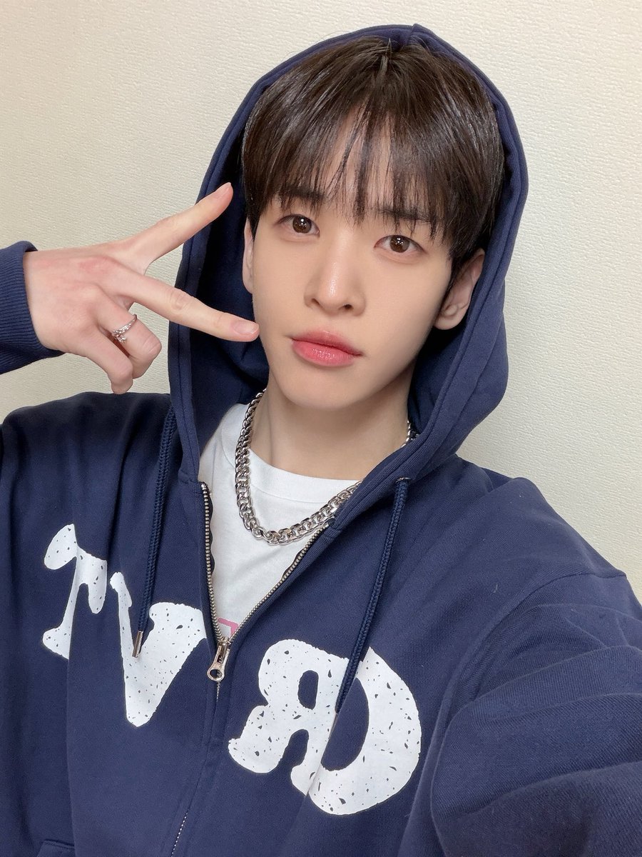 CRAVITY_twt's tweet image. VITY FESTA DAY2까지 너무 즐거웠고 주말 내내 정말 행복하게 놀았다~ 😆🥰
러비티 언제나 고마워!! 감기 조심하고 많이 사랑한다~ ♡♡♡
#앨런 #ALLEN #VITYFESTA