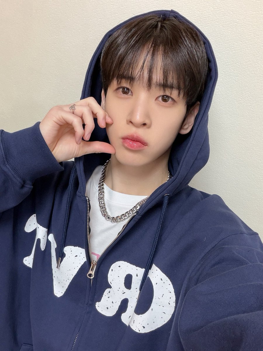 CRAVITY_twt's tweet image. VITY FESTA DAY2까지 너무 즐거웠고 주말 내내 정말 행복하게 놀았다~ 😆🥰
러비티 언제나 고마워!! 감기 조심하고 많이 사랑한다~ ♡♡♡
#앨런 #ALLEN #VITYFESTA