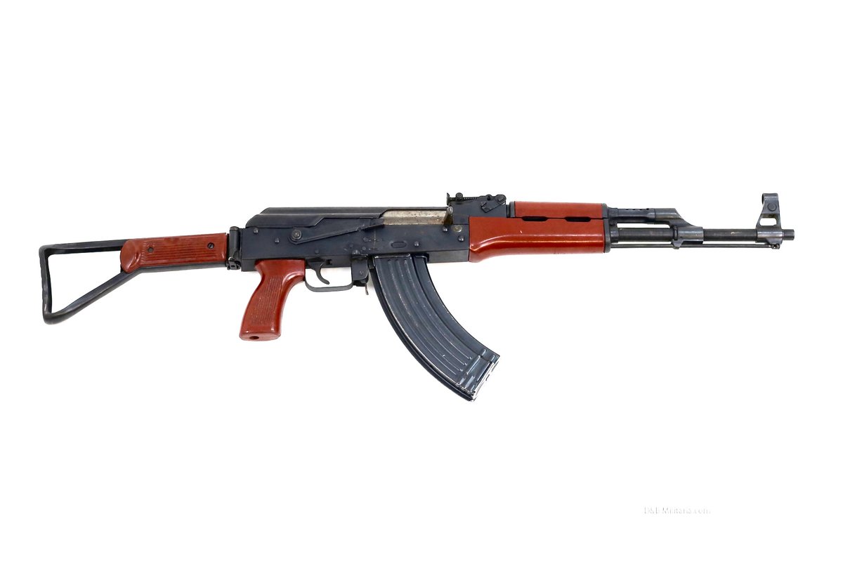 Type56AK47's tweet photo. Yes — we call this recess the “small eyes.” According to the official standardization documentation, the Type 56 and Type 56-1 share the same configuration: they use the same fire selector and the same receiver cover.
The Type 56-2, however, has its own unique “small eyes” design, and both its fire selector and receiver cover are different from the other two models.
I’ve looked at @AkrivaAirsoft  products, and they are manufactured strictly in accordance with the details specified in the standardization documents.
The photo shows a Type 56-2 produced by Factory 386 in 1982 — the second year after the Type 56-2 was officially standardized. The Type 56-2 itself was also standardized at Factory 386.
