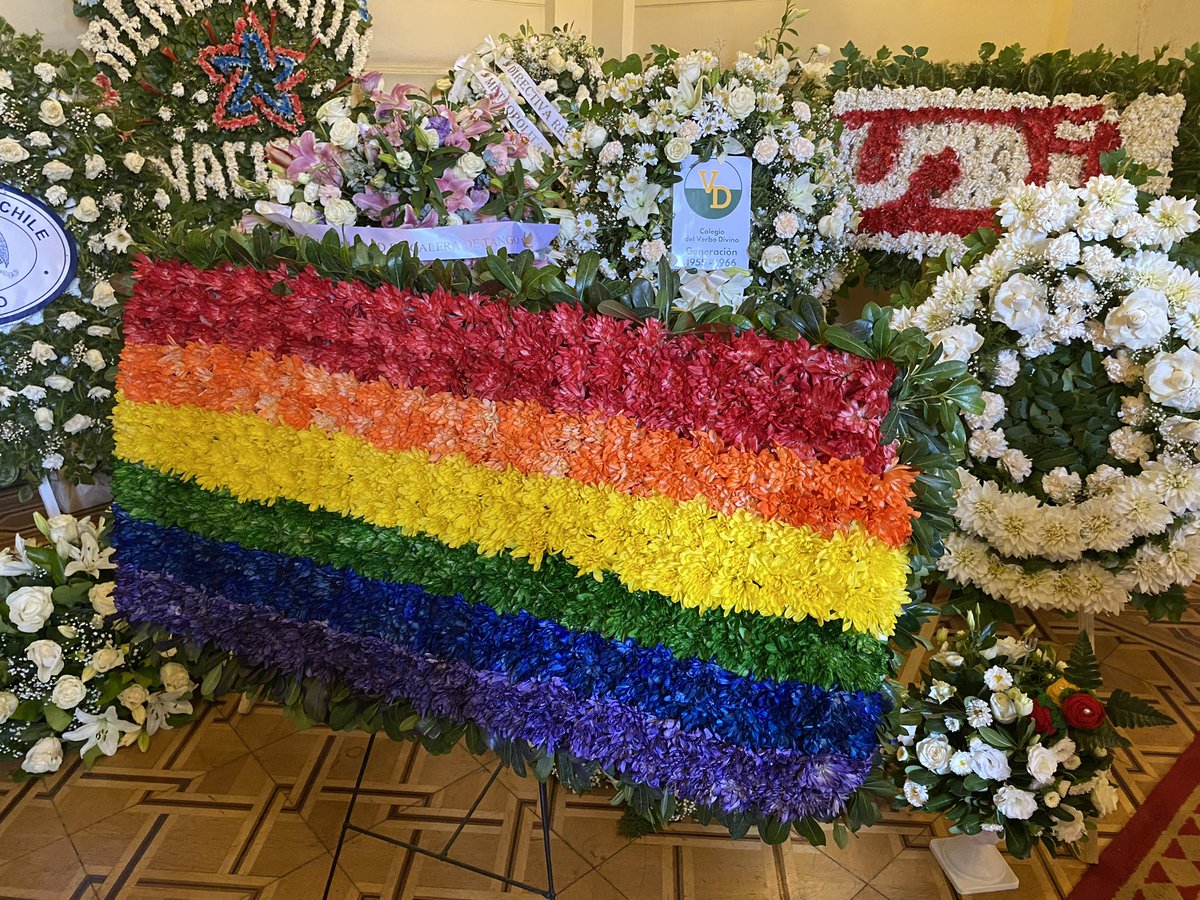 Recientemente recordamos el fallecimiento del Pdte Piñera; es imposible desconocer que en sus 2 gobiernos se enviaron proyectos de ley y/o se promulgaron leyes esenciales para la diversidad sexual y de género. 

Menciona aquí las que recuerdas, parto yo: Ley Zamudio.