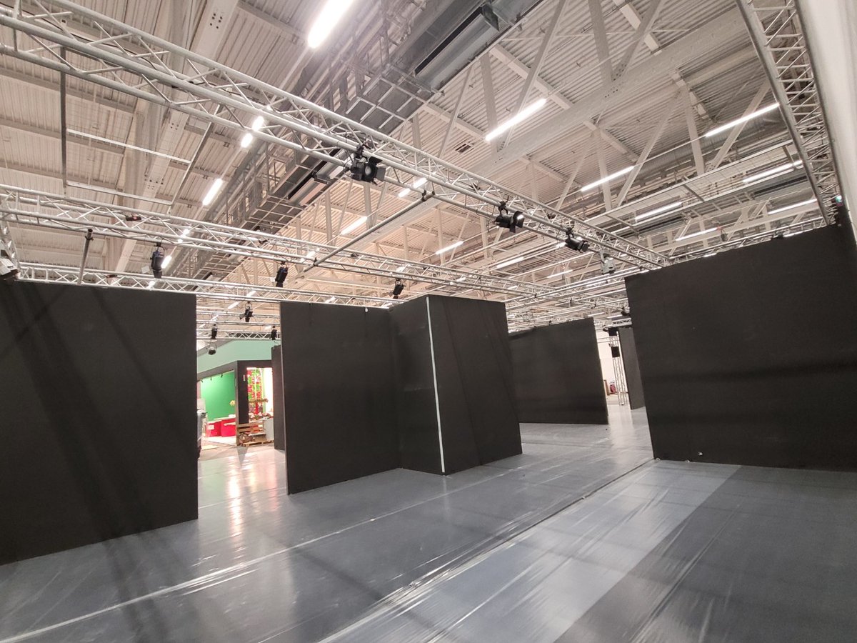 pytlik_mike's tweet image. RET Rental Expo Tech verwandelt leere Hallen der Messe Frankfurt für die Christmasworld in beeindruckende Erlebniswelten. Von Konzeption bis Umsetzung – unser Team sorgt mit präziser Planung für perfekte Licht-, Ton- &amp;amp; Videotechnik. #Eventtechnik