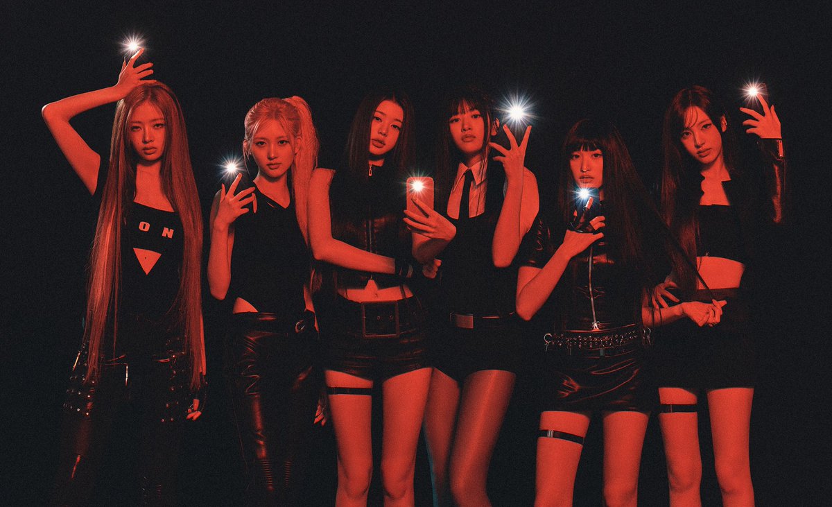 어머
이 스타쉽스러운의상뭐임(very pppppp)