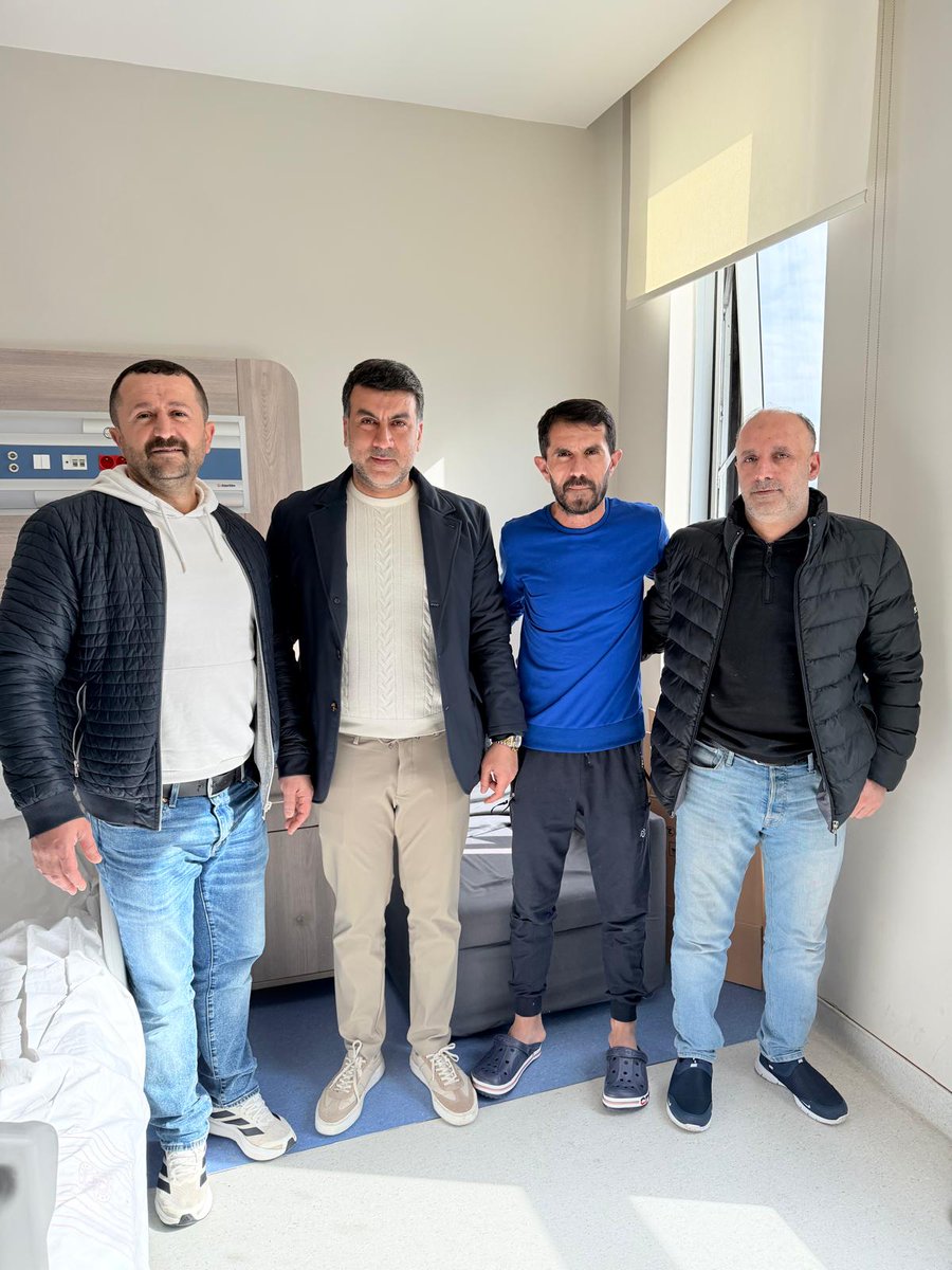 Değerli dostlarım Mustafa Korkut Ata Bilal bozali Ankara Etlik şehir hastanesine ziyaretimize geldiler sağ olsunlar