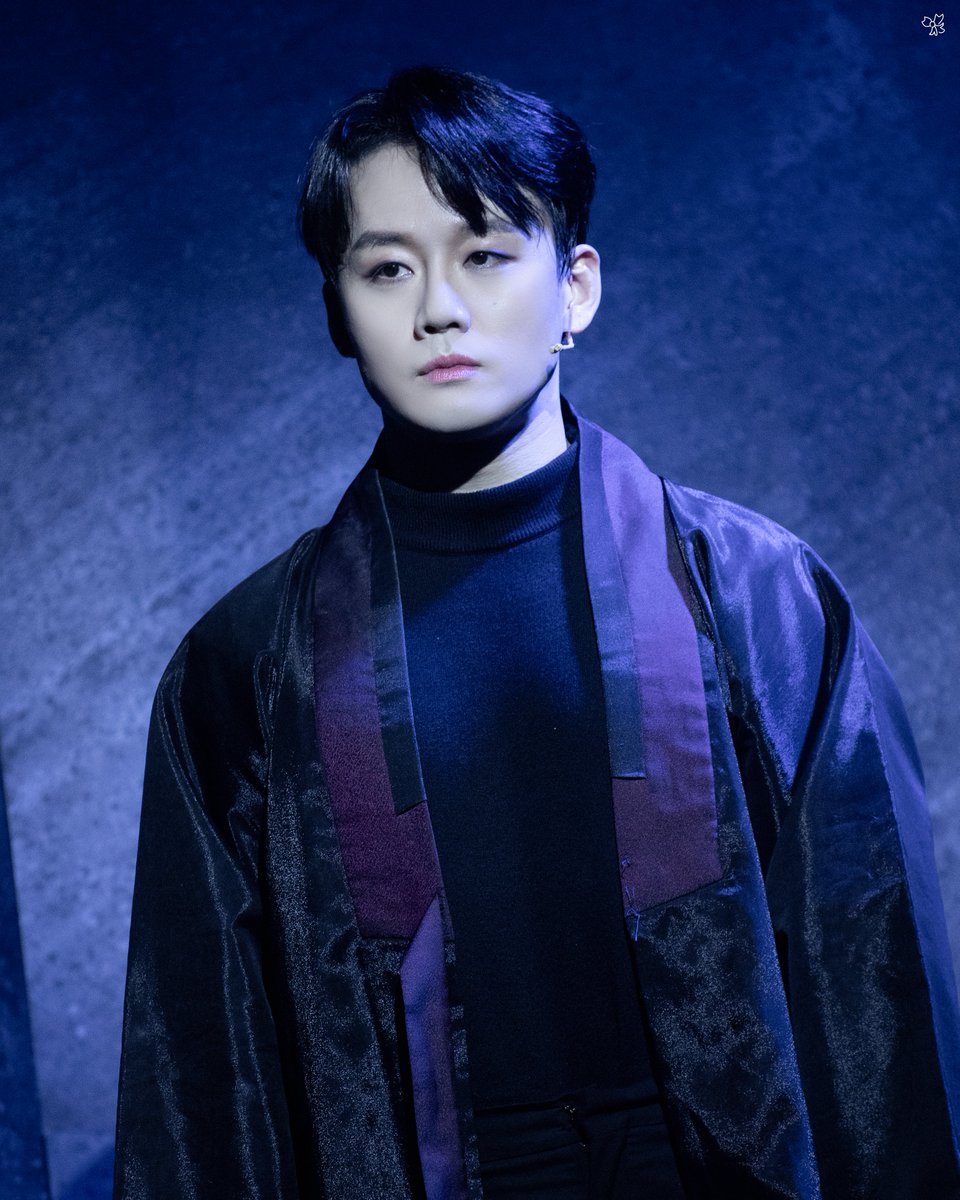 260208          
초록                               
커튼콜                                                                

류인 | 영진 役 #이종석