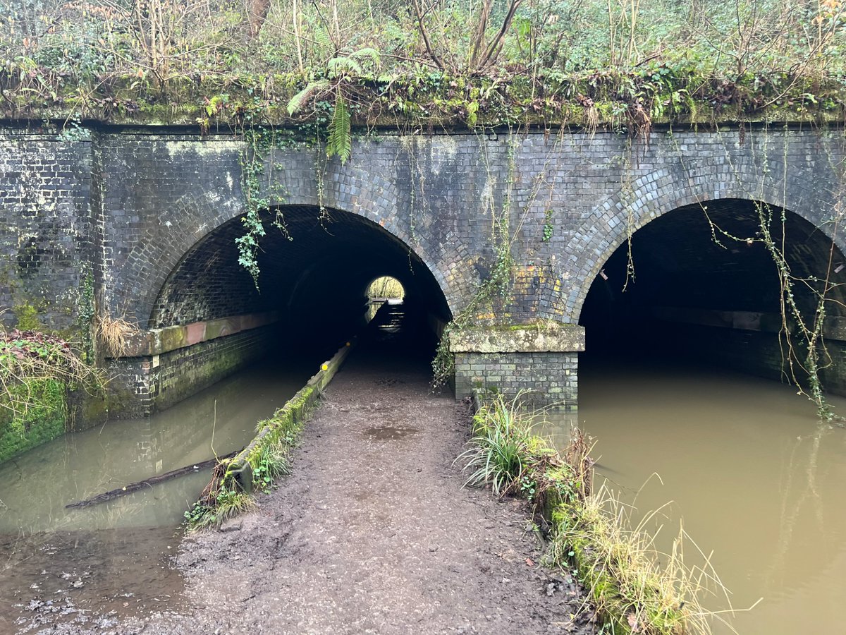 W końcu mieliśmy czas i ładna pogodę  żeby zwiedzić okolice nowego domu. 
5 minut samochodem.
Jest git