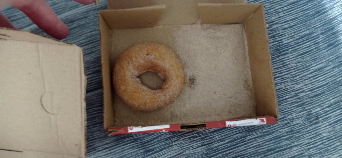 PiticoVl's tweet photo. @isas_morango @habibsoficial Bem sua cara msm por isso que só veio um donuts e PURO AÇÚCAR. https://t.co/wmJb3Ggc8Q