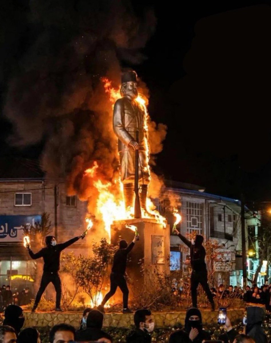 DAILY REMINDER:

Iranians are fighting THE biggest terrorist organization on the planet with bare hands, no backup, all by themselves, paying the ultimate price. 

Yet this fight is for all of us.
Support them. Talk about Iran.