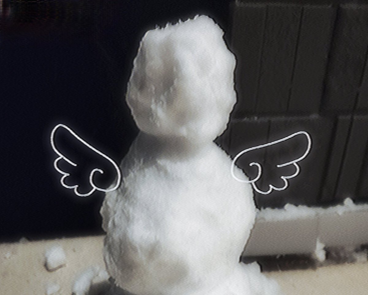 energykm's tweet photo. 我が家のSNOW ANGLE（雪だるま）
地元はあまり雪降らないから使っちゃった(≧∇≦) https://t.co/V9KziVAWnf