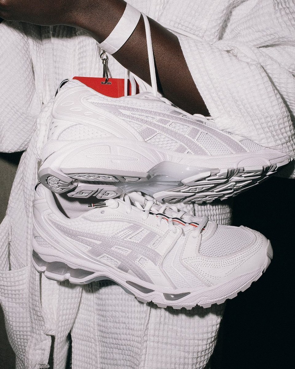 Ovrnundr's tweet photo. First Look: Thom Browne x ASICS GEL-KAYANO 14 🌪️

• March 2nd https://t.co/Ti3zhrBRMz