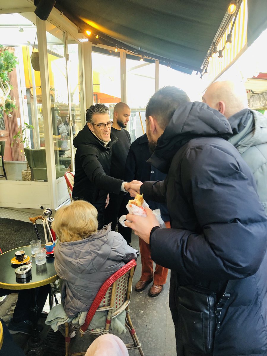 OznurGattegno's tweet image. Ce matin, tractage à Paris pour ⁦⁦@datirachida⁩  et⁩ ⁦@Jeremy_Redler⁩ dans le16e  💪
Un accueil incroyable, des échanges vrais, du terrain et du collectif. 
Paris mérite mieux, on ne lâche rien !
#Paris2026 #Terrain #Engagement #TeamDati16 ⁦@PourDati2026⁩