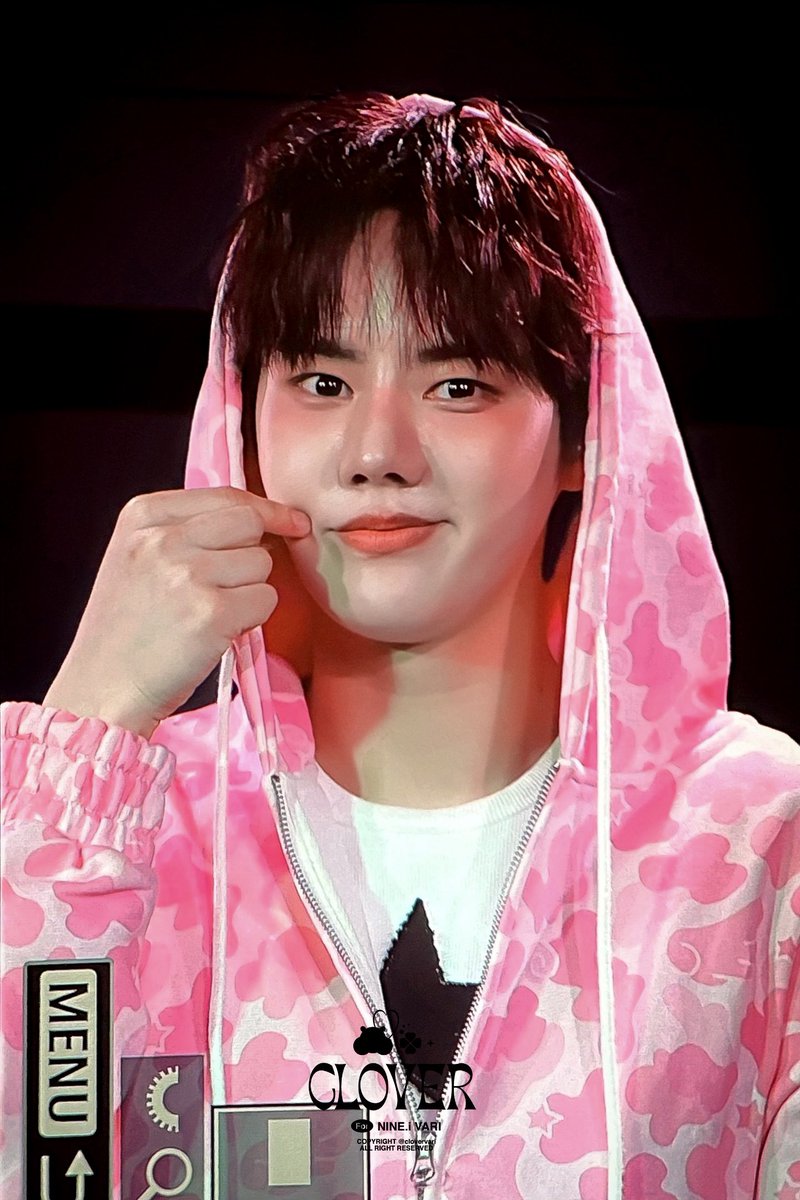 𝐂𝐥𝐨𝐯𝐞𝐫 tweet media