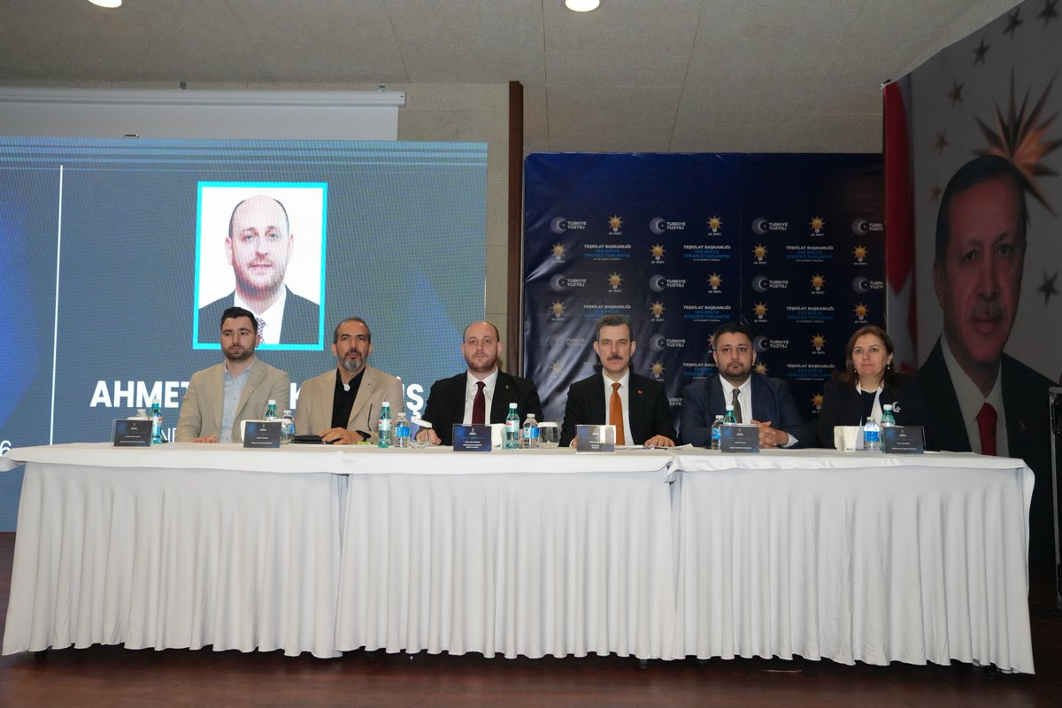 Ege Bölgesi Strateji Toplantımızı Genel Başkan Yardımcımız, Teşkilat Başkanımız Sn Ahmet Büyükgümüş 'ün değerlendirmeleri ile tamamladık. 

Emeği geçen tüm teşkilat mensuplarımıza teşekkür ediyoruz.
<a href="/abuyukgumus/">Ahmet Büyükgümüş</a>