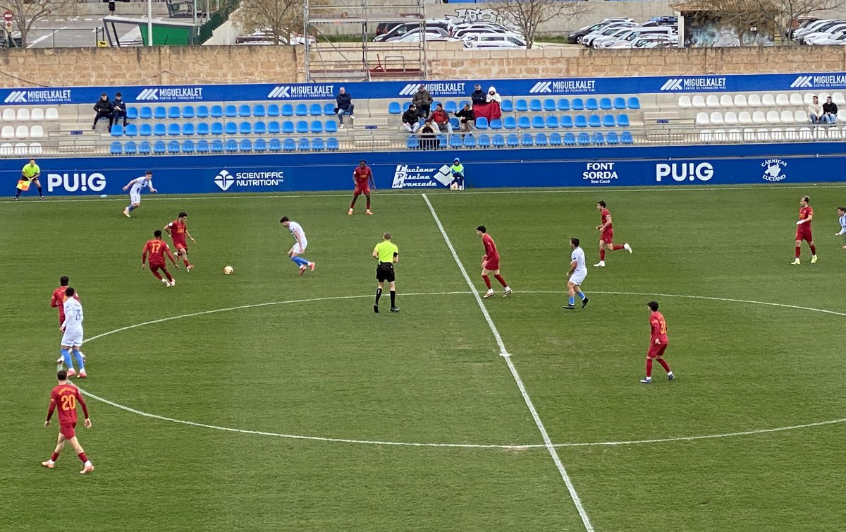 ⚽ Cae (1-0) el #VCFMestalla 🆚 @AtleticBalears en un partido en el que plantó cara a uno de los 'cocos'.

🦇 Los de ANGULO generaron ocasiones, pero pecaron de falta de acierto y, para más inri, encajaron en una jugada desafortunada.

✂️ Fin a la racha de 5J puntuando.