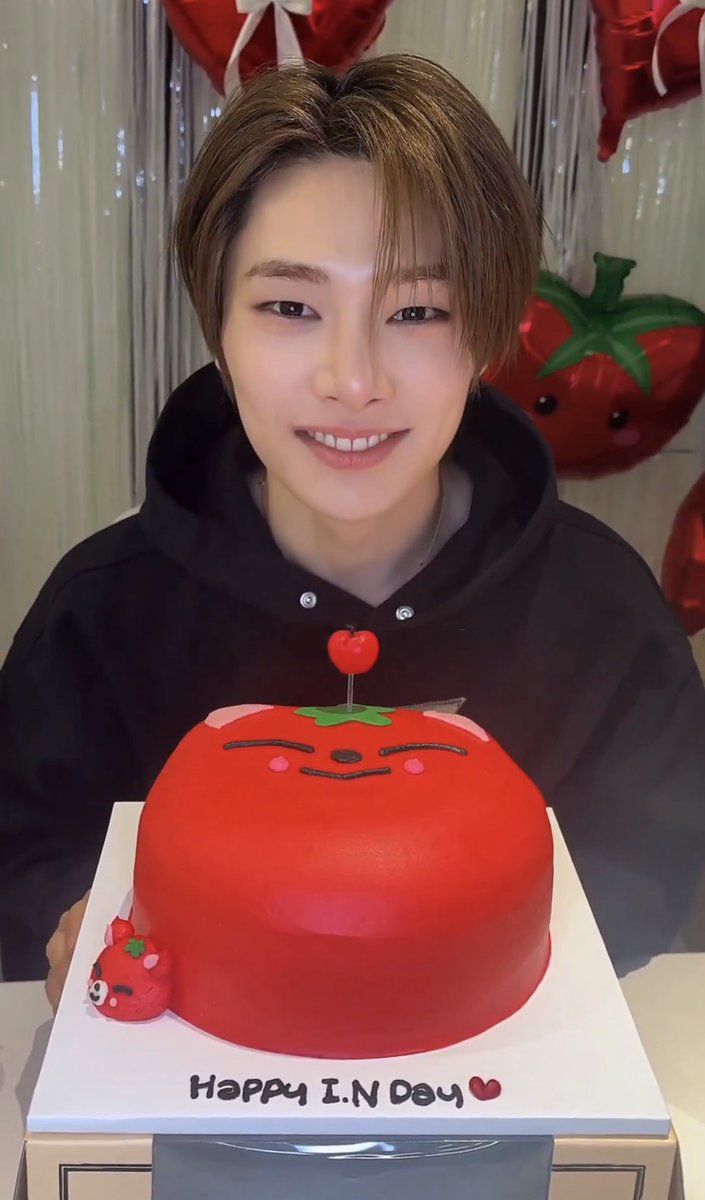 우리 멋쟁이 토마토 행복한 하루였길 🍅