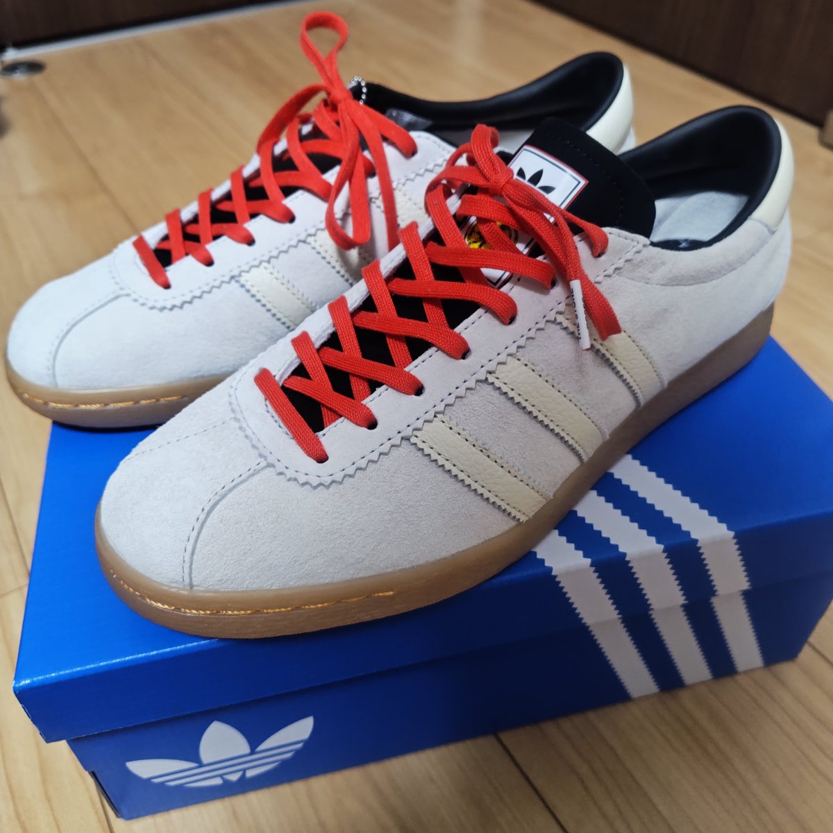 adidas TOBACCO STONE ROSESが届いた ZX600とどっちもマンUコラボだと