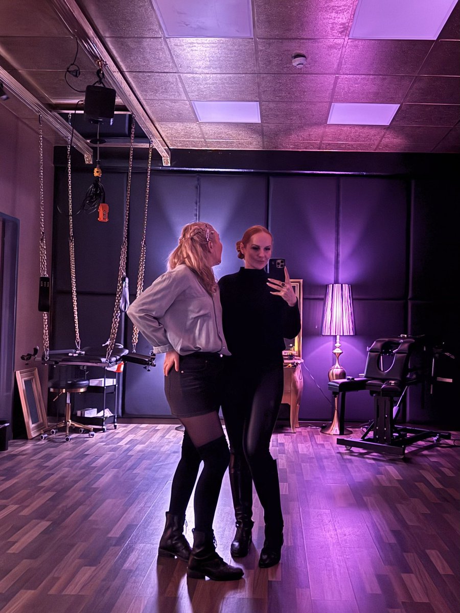 Cᴀssᴀɴᴅʀᴀ ᴠᴀɴ Cᴀɴᴇ tweet media