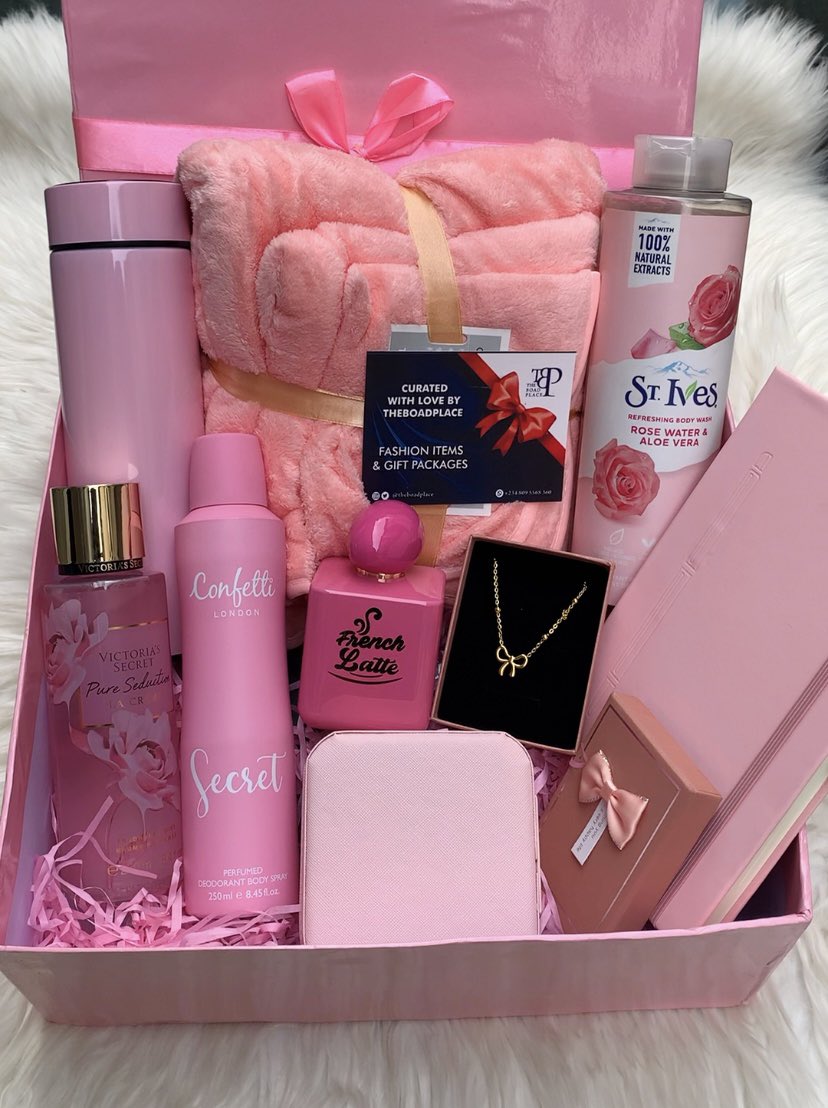 theboadplace's tweet photo. Taking orders for valentines package 🎁 

📩 : https://t.co/20FK3VWNZR https://t.co/eYjIMDUxEt