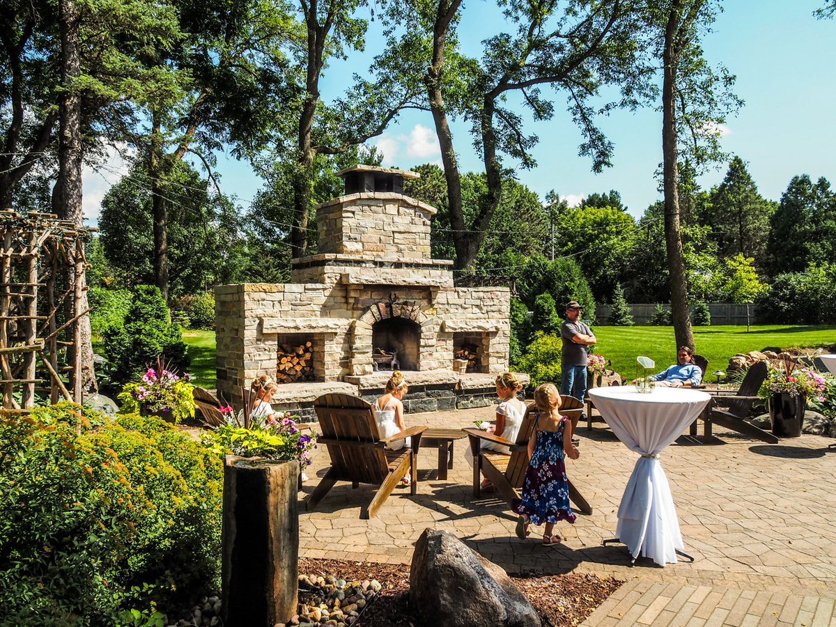 Stone fireplace at The Gardens of Castle Rock - a Minnesota Wedding and Event Center -
📸 thegardensofcr #MNWeddingCeremony #TwinCitiesWedding #MNWeddingIdeas #MNGardenWedding #GardenWedding buff.ly/sYuenAe