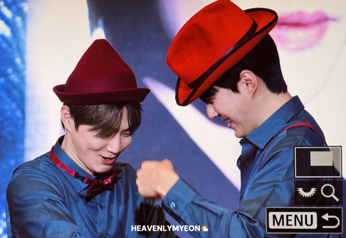 260208 EXO SHENZHEN OFFLINE FANSIGN

🎄🎄🎄

#수호 #SUHO #준면 #金俊勉 #スホ 
#EXO <a href="/weareoneEXO/">EXO</a>