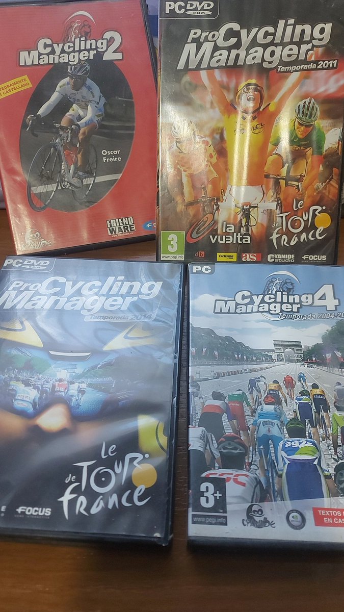 juanvarp's tweet photo. Una vez ,unos amigos  se reían diciendo.."cómo puede haber gente que compre juegos de ciclismo?".....
Y yo pensando.."a mi me gustan..."jaja https://t.co/YrXyaMzJtJ