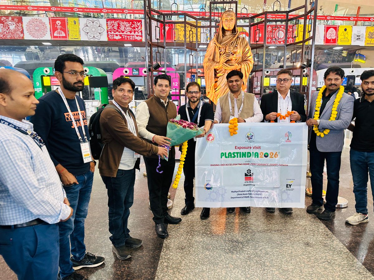 projsindore's tweet image. RAMP योजना अंतर्गत प्रदेश की MSME इकाइयों को नवीन तकनीक व वैश्विक औद्योगिक अवसरों से जोड़ने हेतु PLAST INDIA 2026 एक्सपोज़र विजिट के लिए इंदौर से उद्योग प्रतिनिधियों का दल दिल्ली रवाना।
RM:facebook.com/share/p/1CMCY9…
#PLASTINDIA2026 #RAMP  #MPIndustry  #InvestmentMP
@CMMadhyaPradesh