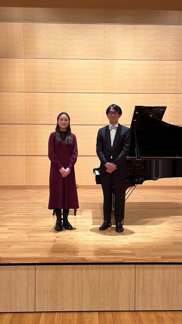 MAComp2025's tweet photo. 【団員の活動情報】
本日、団員の谷川円香による作品が再演されました。

ピアノ　西村翔太郎　
作曲　谷川円香　雪の変奏曲～Variation de la neige～ 

サウスピアLIVEクラシック
西村翔太郎ピアノコンサート
武蔵浦和コミュニティセンター サウスピア9階 多目的ホール
13:15開場 14:00開演 

(続く) https://t.co/eCPzcCqWF8