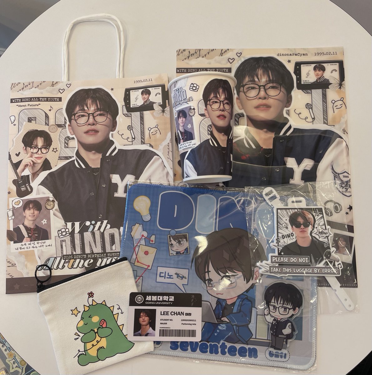 Moons_iD's tweet photo. 디노 생카 투어💕 https://t.co/xwoTdDfTtP