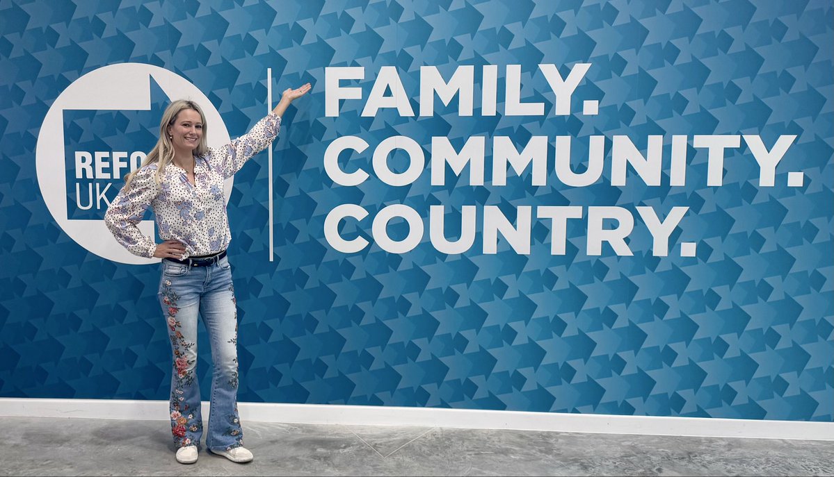 Canvassing today in Gordon and Denton supporting <a href="/GoodwinMJ/">Matt Goodwin</a>!! At Reform we believe in family values, communities and we want our country back! 🏴󠁧󠁢󠁥󠁮󠁧󠁿🩵