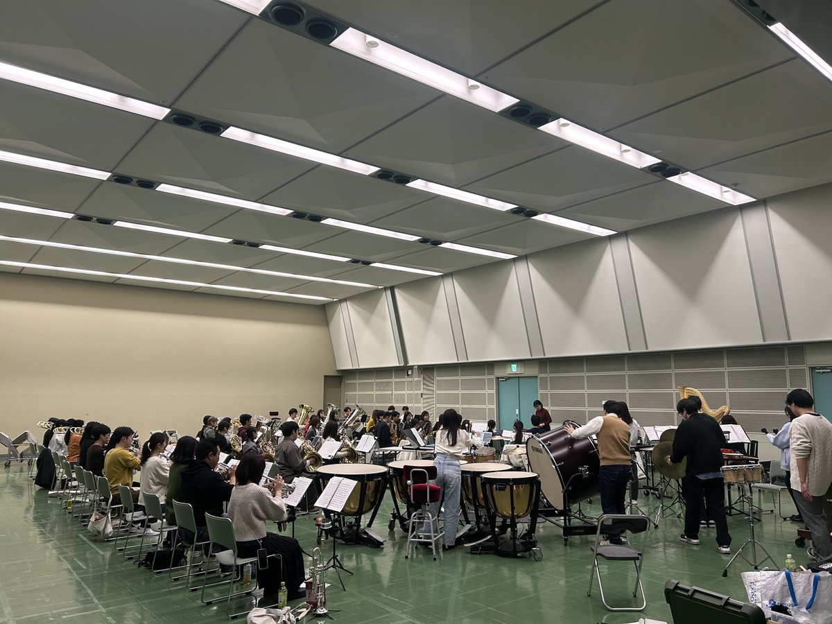 NisshinWind's tweet photo. winter concertまで後1週間となりました！
本日は２部の日進市内の小中学生との合同バンドの練習と1部の曲をメインに練習しました。

皆様に楽しんでもらえるよう、団員一同頑張っています！
ご来場お待ちしております✨ https://t.co/jKuzeYbNhT