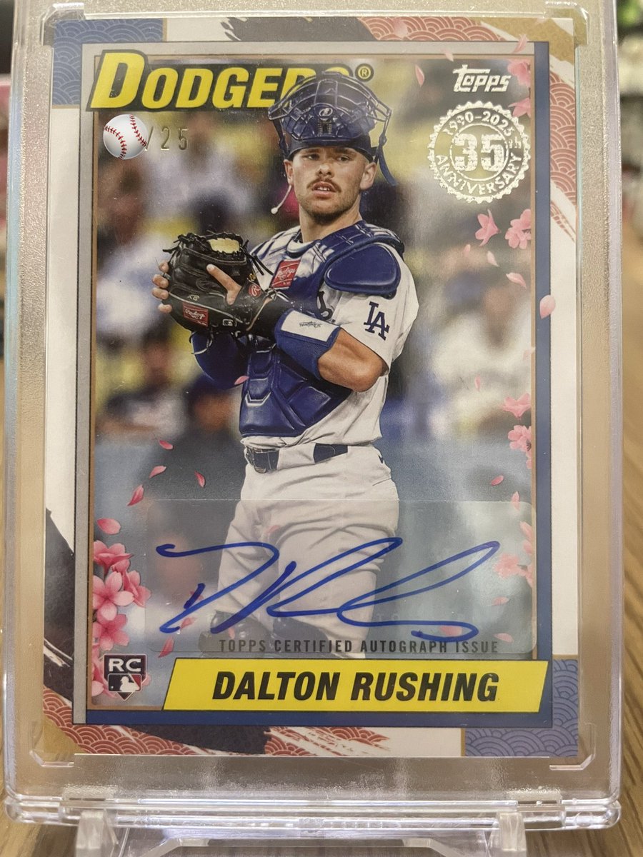 ラッシングのオート出た〜！！ 初のドジャースメンバーのオートだ