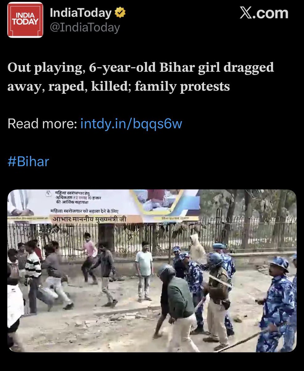 A Digital Blogger tweet media