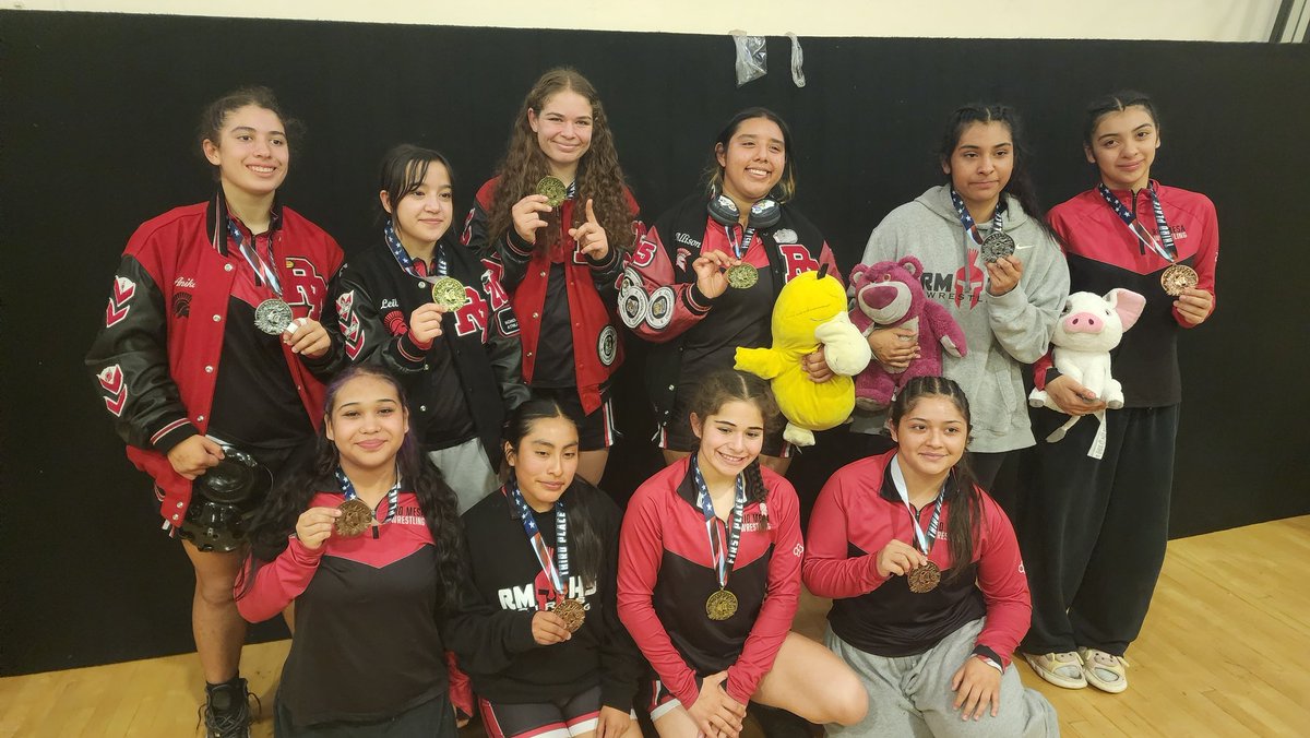 BobGchuk's tweet photo. RMHS Girls Wrestling qualify 12 for CIF: 
105 Leila Romero - League champ
110 Yuridia Toralba
115 Maria Gonzalez
120 Alexia Hernandez - League champ
125 Alicia Flores
130 Faith Rodriguez
@vcspreps
@riomesawrestlin
@RMSPARTANS https://t.co/mztMI5FH7A