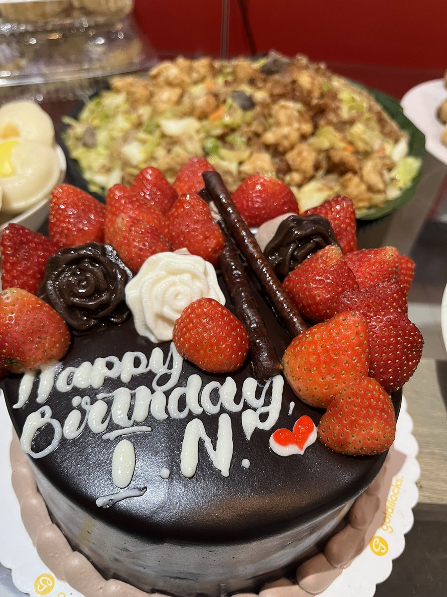 lykabsss's tweet photo. Celebrating IN’s birthday with my Bestay
Thank you @apricotandcoph for the blockscreening❤️
@Stray_Kids 
#StrayKids #스트레이키즈
#아이엔 #I_N
#HappyINDay
#YouMakeStrayKidsStay https://t.co/9pN0EWbYq9