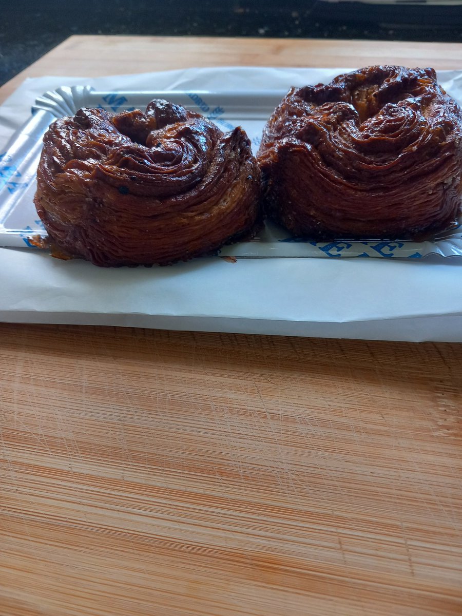 Of all the things I expected to find in a bakery in Burgos, kouign amann was pretty far down the list